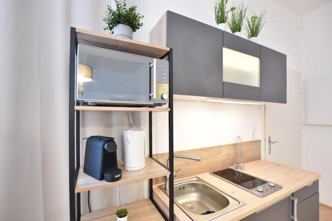 Super Central City Appartement With Free Parking Инсбрук Экстерьер фото