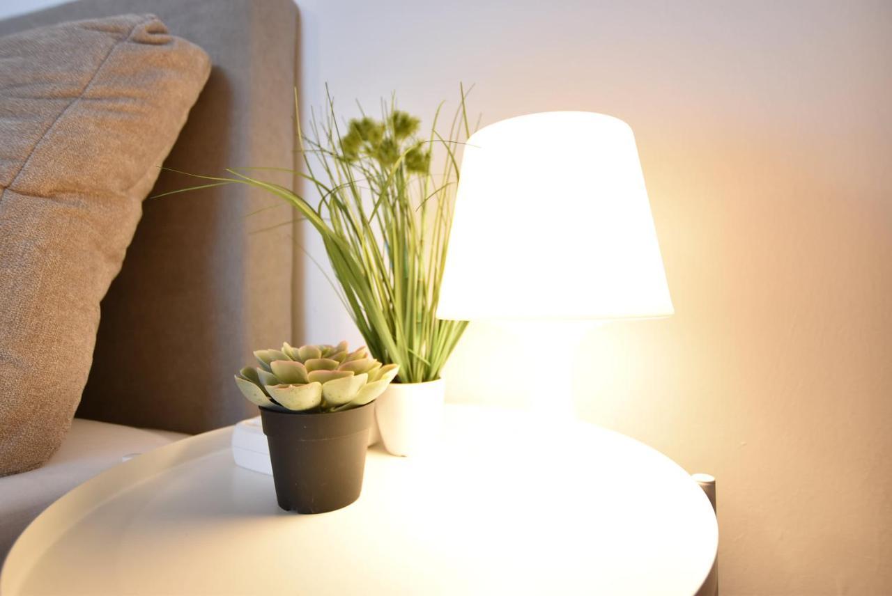 Super Central City Appartement With Free Parking Инсбрук Экстерьер фото