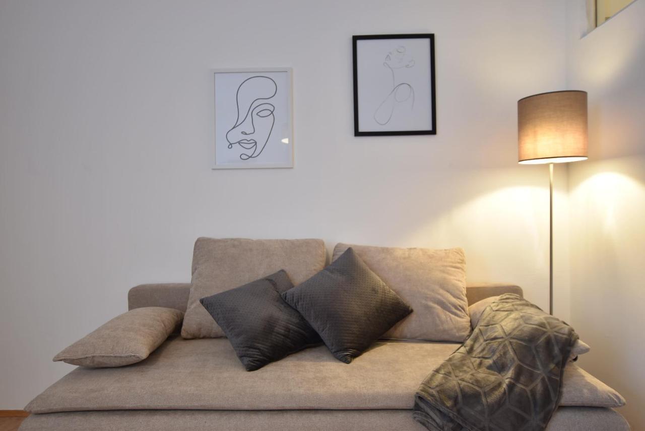 Super Central City Appartement With Free Parking Инсбрук Экстерьер фото