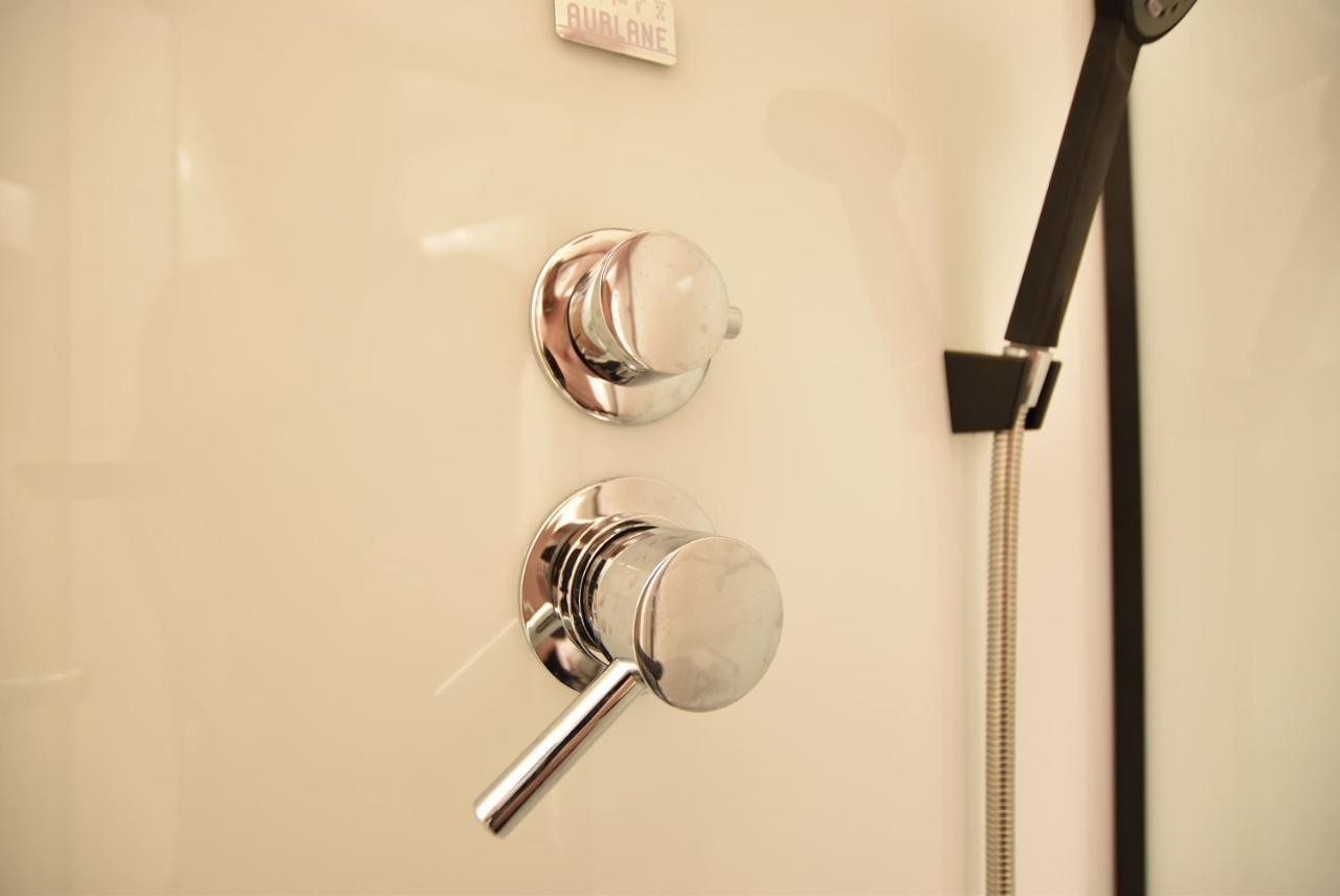 Super Central City Appartement With Free Parking Инсбрук Экстерьер фото